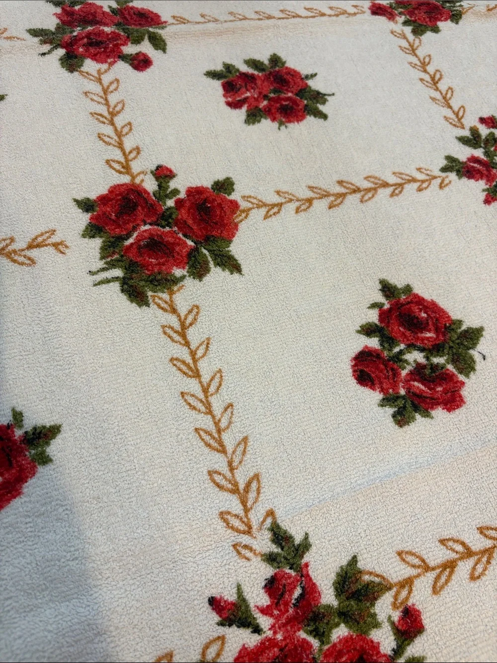 Vintage Terrycloth Floral Rose Tablecloth
